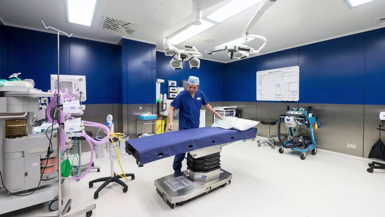 Operating theatre prepared for shoulder replacement